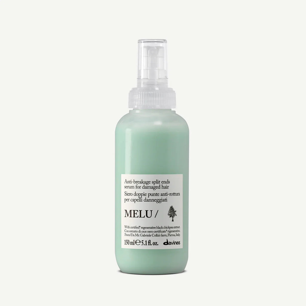 Melu Anti-Breakage Split Ends Serum i grön flaska med pump, fungerar som styling och skyddar mot kluvna hårtoppar för skadat hår.