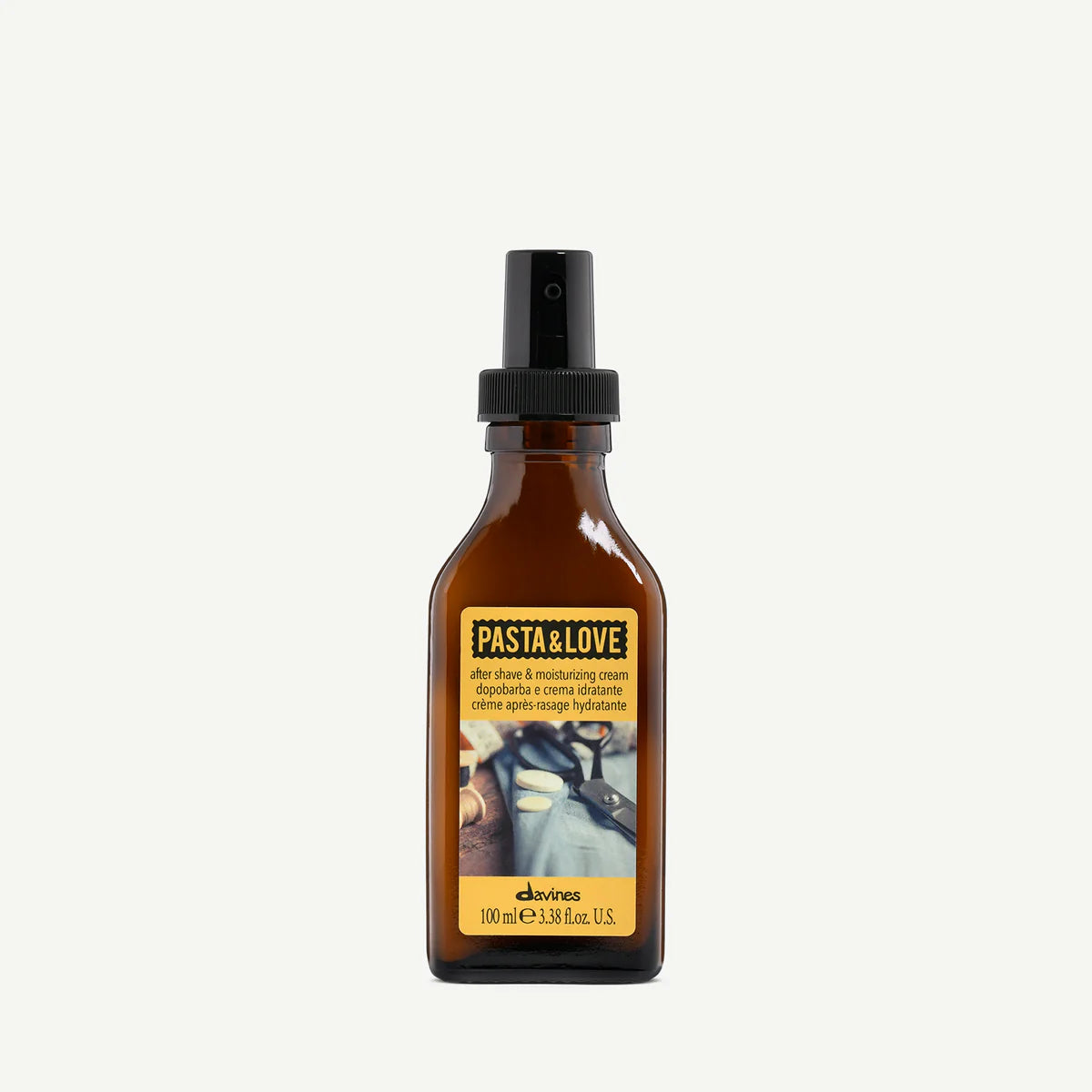 Brun sprayflaska med etikett för Pasta & Love Aftershave & Moisturizing Cream, en fuktgivande produkt för hudvård efter rakning.