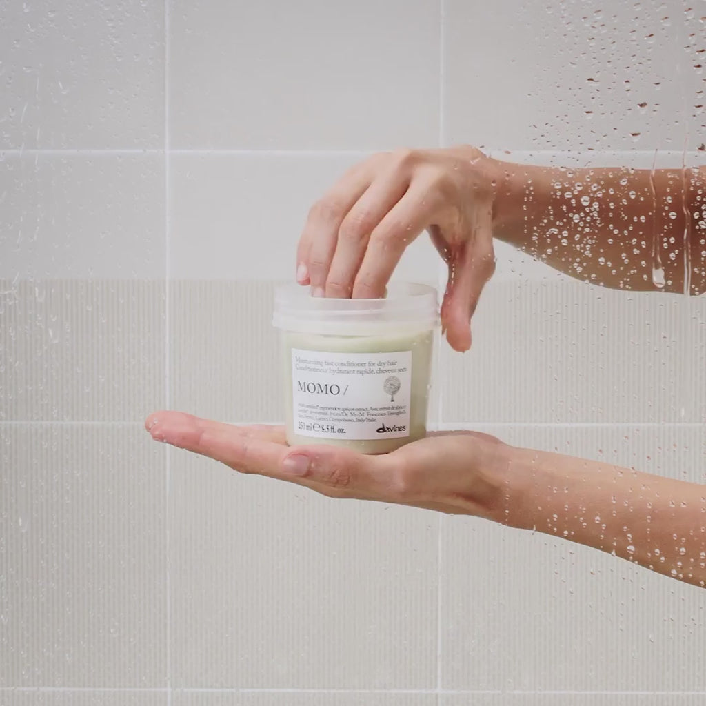 Momo Moisturizing Fast Conditioner