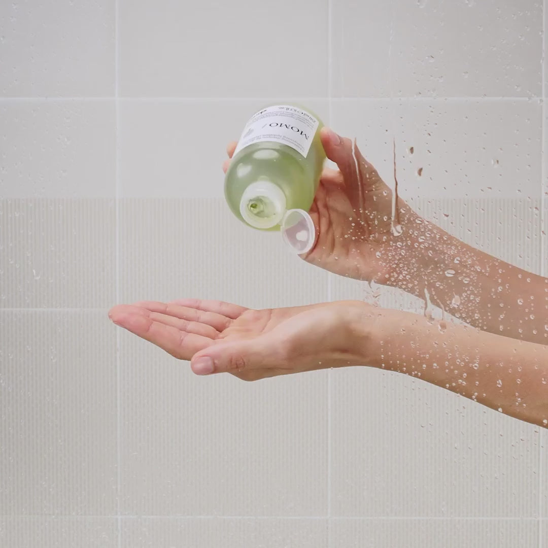 Momo Moisturizing Shampoo